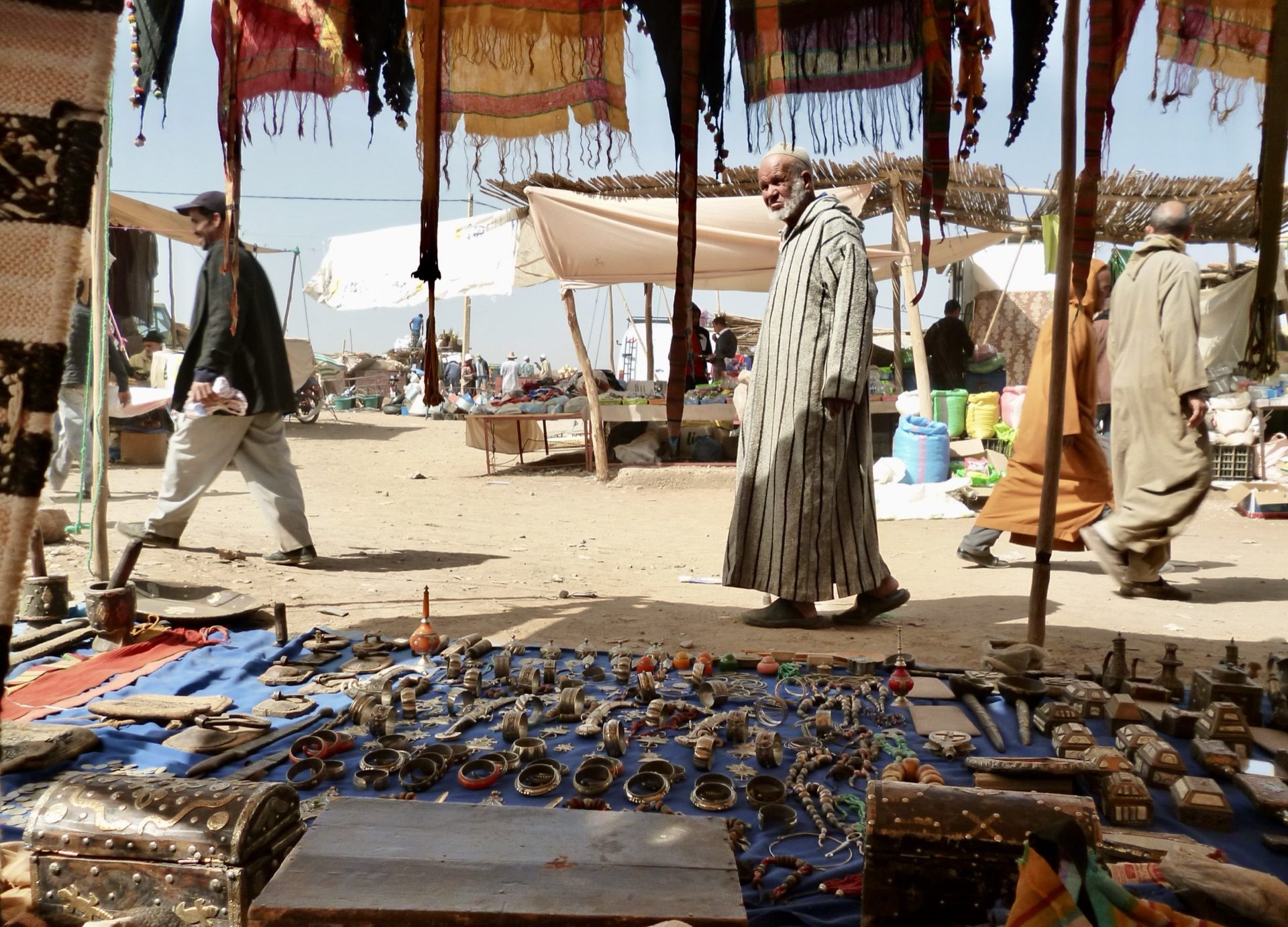 Stalls and traders at the local Amazigh market of Agdz in the Draa valley, Morocco